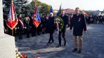 Złożenie kwiatów pod pomnikiem przez Radnych gminy Czernikowo