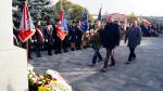 Złożenie kwiatów pod pomnikiem przez Przedstawicieli Szkół i przedszkola gminy Czernikowo