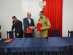 Podpisanie umowy przez Wójta Gminy Czernikowo, Komendanta Miejskiego PSP Toruń oraz OSP Steklin zdjęcie 2