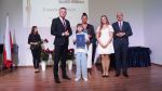 Uroczystość rozdania stypendiów za wyniki w nauce i inne osiągnięcia w roku szkolnym 2024/2025 zdjęcie 6