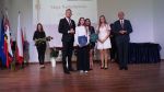 Uroczystość rozdania stypendiów za wyniki w nauce i inne osiągnięcia w roku szkolnym 2024/2025 zdjęcie 10