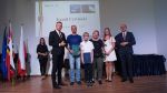 Uroczystość rozdania stypendiów za wyniki w nauce i inne osiągnięcia w roku szkolnym 2024/2025 zdjęcie 18