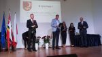 Uroczystość rozdania stypendiów za wyniki w nauce i inne osiągnięcia w roku szkolnym 2024/2025 zdjęcie 101
