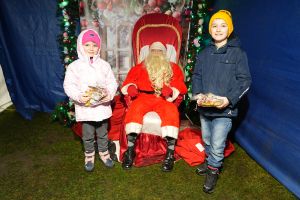 Świąteczne atrakcje w czernikowskim Parku 700-lecia zdjęcie 74