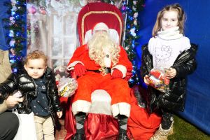 Świąteczne atrakcje w czernikowskim Parku 700-lecia zdjęcie 91