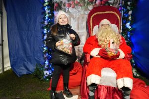 Świąteczne atrakcje w czernikowskim Parku 700-lecia zdjęcie 103