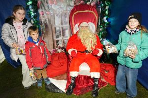 Świąteczne atrakcje w czernikowskim Parku 700-lecia zdjęcie 110