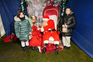 Świąteczne atrakcje w czernikowskim Parku 700-lecia zdjęcie 115