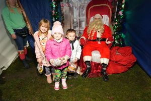 Świąteczne atrakcje w czernikowskim Parku 700-lecia zdjęcie 149