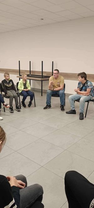 28.10.2025 - Klub Młodzieżowy Młodych odkrywców zdjęcie 6