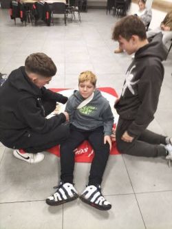 09.12.2025 - Klub Młodzieżowy Młodych odkrywców zdjęcie 6