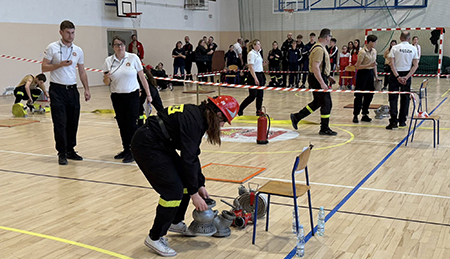IV Gminne Halowe Zawody Młodzieżowych Drużyn Pożarniczych w Czernikowie