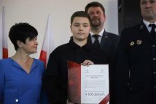 Wręczenie promes dla Młodzieżowych Drużyn Pożarniczych z jednostek OSP z terenu gminy Czernikowo