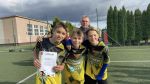 Wręczanie dyplomu SP Czernikowo za zajęcie 1 miejsca