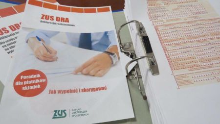 Zdjęcie poradnika dla płatników składek