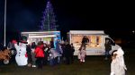 ludzie przy Food Truck