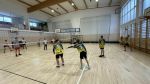Uczniowie z SP Czernikowo grający przeciwko uczniom z SP Steklin zdjęcie 6