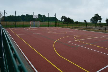 „Budowa wielofunkcyjnych boisk sportowych w miejscowościach Steklin oraz Makowiska”